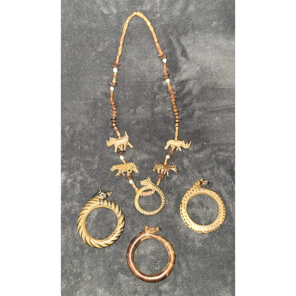 Vintage Hand Carved Wood African Safari Animal Jewelry Set Necklace & 3 Bangles